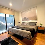 Precioso, Planta Baja Con Terraza En La Del Valle