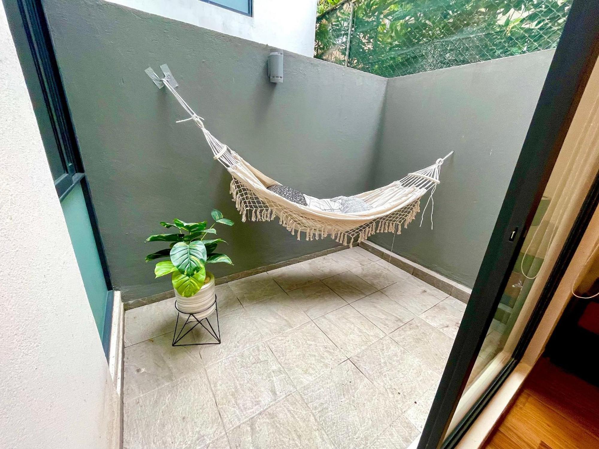 Precioso, Planta Baja Con Terraza En La Del Valle Mexico City