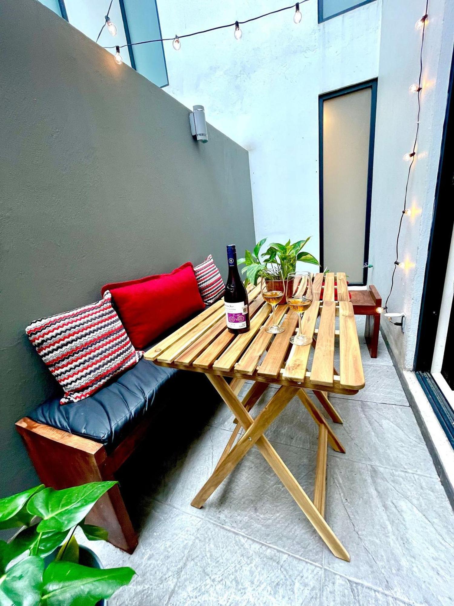 Precioso, Planta Baja Con Terraza En La Del Valle *